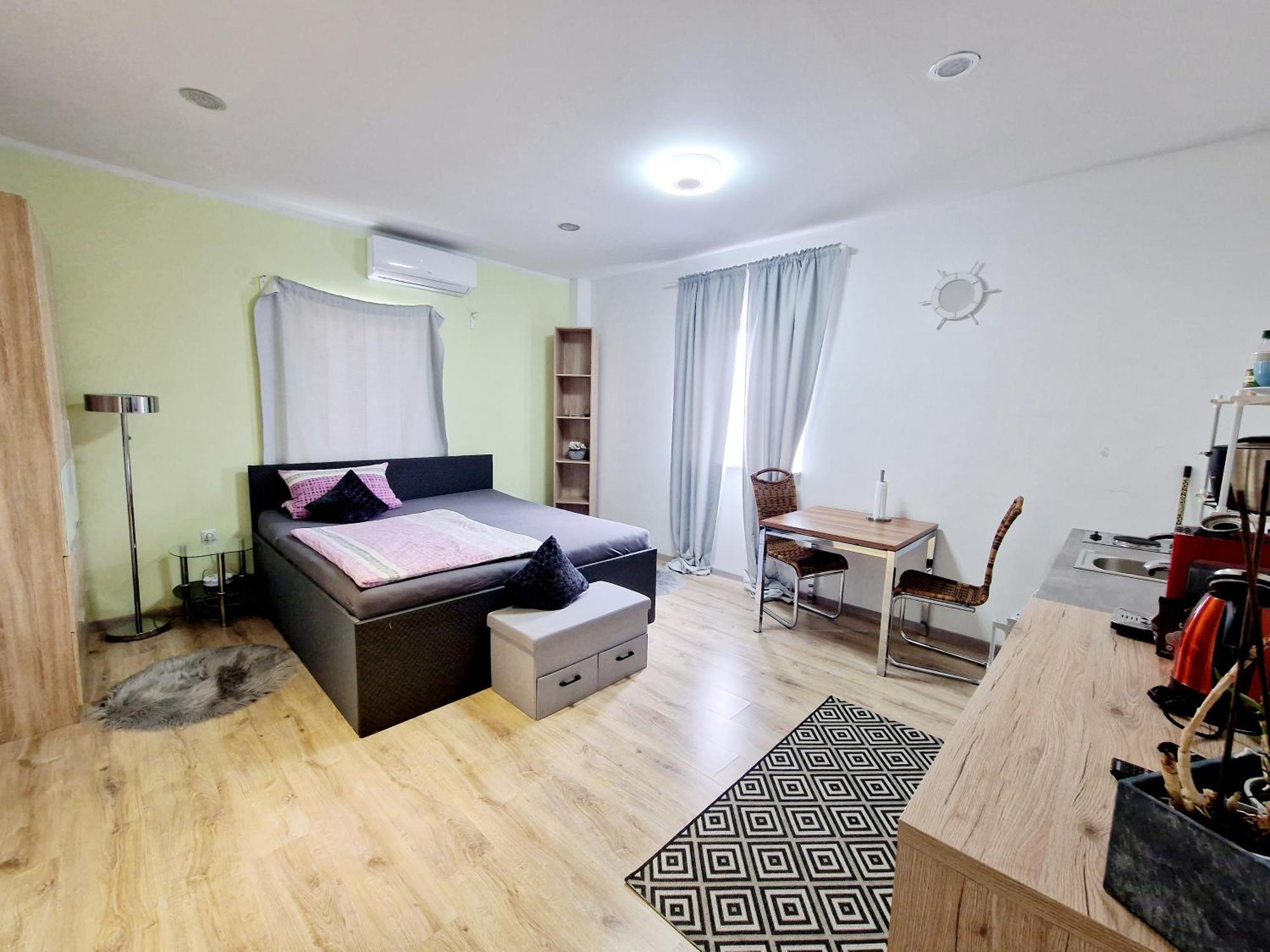 Ibo-Apart 1 Zimmer Apartment In هيرتسوجيناوراخ المظهر الخارجي الصورة